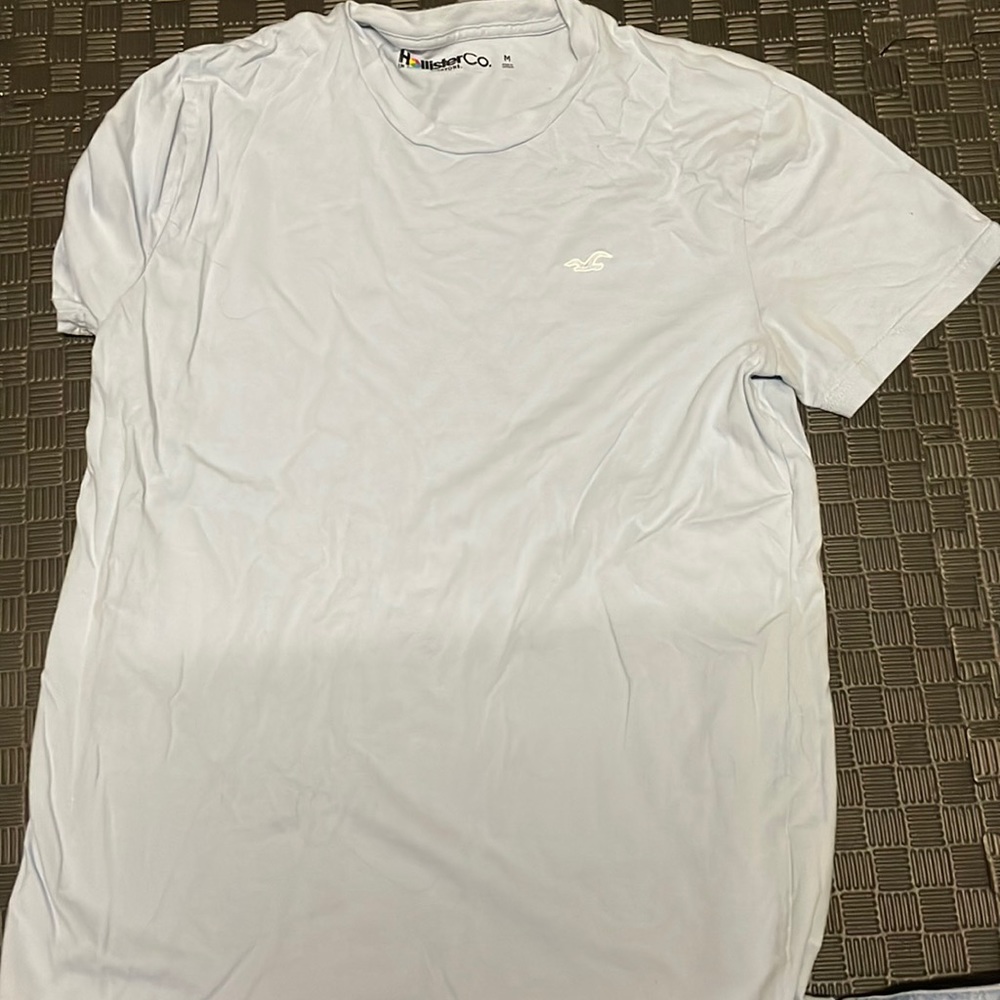 Hollister tshirt